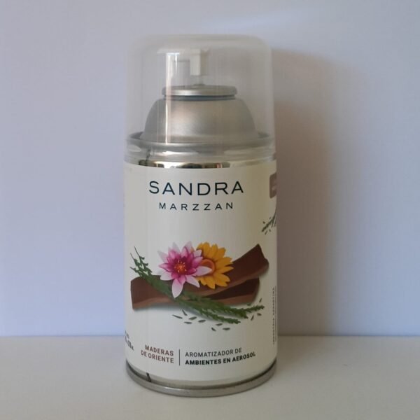 Aerosol Maderas de Oriente de Sandra Marzzán